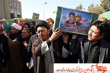 پیکر ۵ شهید مدافع حرم در قم تشییع شد