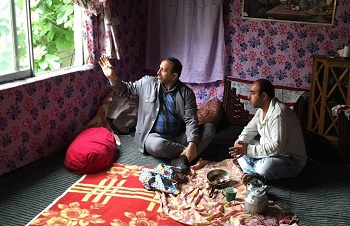 اکران «میان این روزها ایستاده ام» مستند سینمایی زندگی یک آزاده قهرمان اکران «میان این روزها ایستاده ام» مستند سینمایی زندگی یک آزاده قهرمان