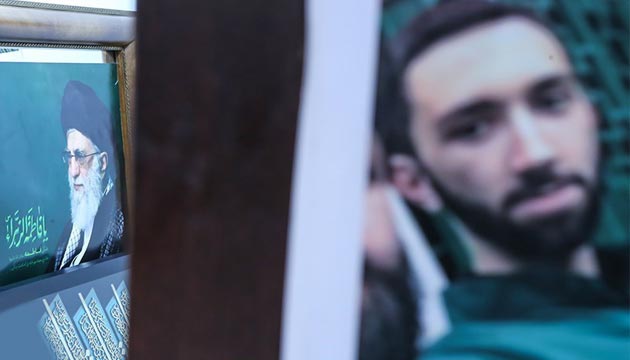 مادر شهید حدادیان: رهبر انقلاب هدیه خداوند به مردم است مادر شهید حدادیان: رهبر انقلاب هدیه خداوند به مردم است
