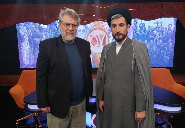شهدای مدافع حرم افغانستانی و ایرانی را باید با یک چشم نگاه کرد شهدای مدافع حرم افغانستانی و ایرانی را باید با یک چشم نگاه کرد