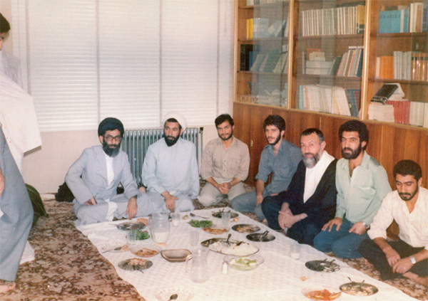 آخرین جمله شهید بهشی قبل از شهادت چه بود؟/ روایت هایی از سیره اخلاقی و معنوی شهید بهشتی آخرین جمله شهید بهشی قبل از شهادت چه بود؟/ روایت هایی از سیره اخلاقی و معنوی شهید بهشتی