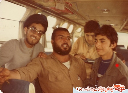 مصاحبه خودمانی با مادر شهیدان حسن و محمدحسین ذاکری نژاد مصاحبه خودمانی با مادر شهیدان حسن و محمدحسین ذاکری نژاد