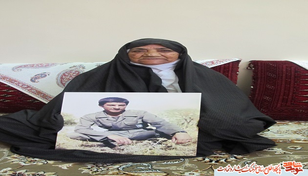 مصاحبه با خانواده شهید دفاع مقدس مصاحبه با خانواده شهید دفاع مقدس