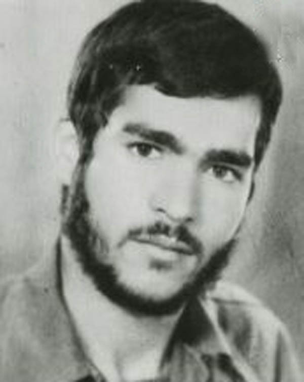 عشق به وطن او را فارغ التحصیل دانشگاه شهادت کرد عشق به وطن او را فارغ التحصیل دانشگاه شهادت کرد
