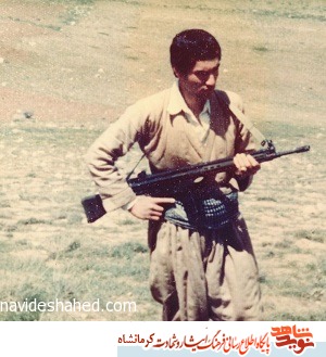 دفاع از دین وظیفه هر مسلمان است دفاع از دین وظیفه هر مسلمان است