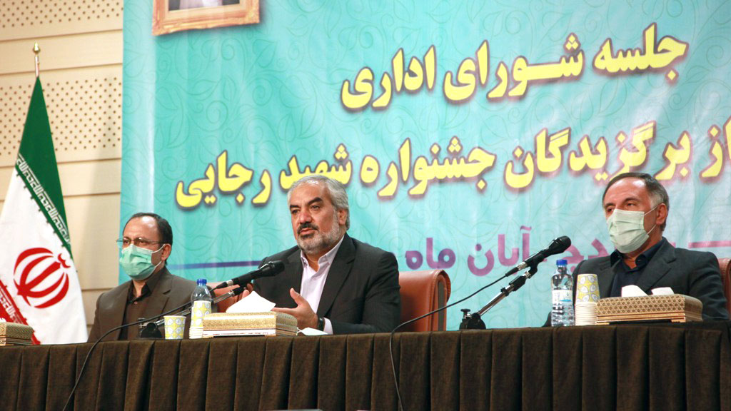 مدیرکل بنیاد شهید کردستان به عنوان مدیر دستگاه برتر تجلیل شد