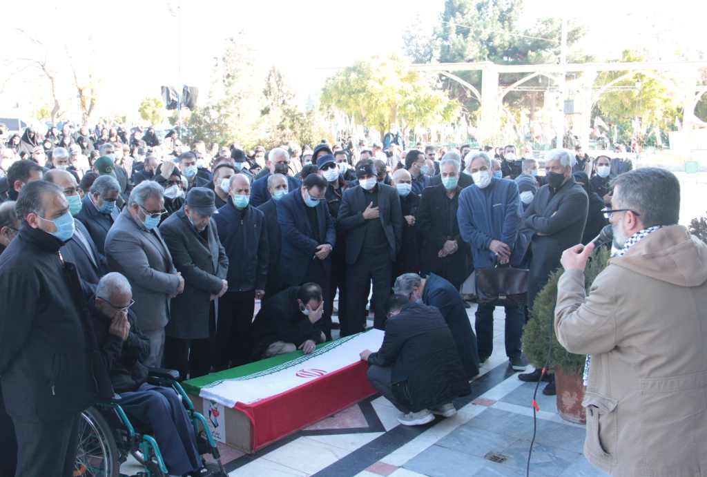 مراسم تشییع و تدفین پیکر مطهر جانباز شهید «حاج سیدمحسن مرتضوی» در امام زاده طاهر(ع) کرج مراسم تشییع و تدفین پیکر مطهر جانباز شهید «حاج سیدمحسن مرتضوی» در امام زاده طاهر(ع) کرج