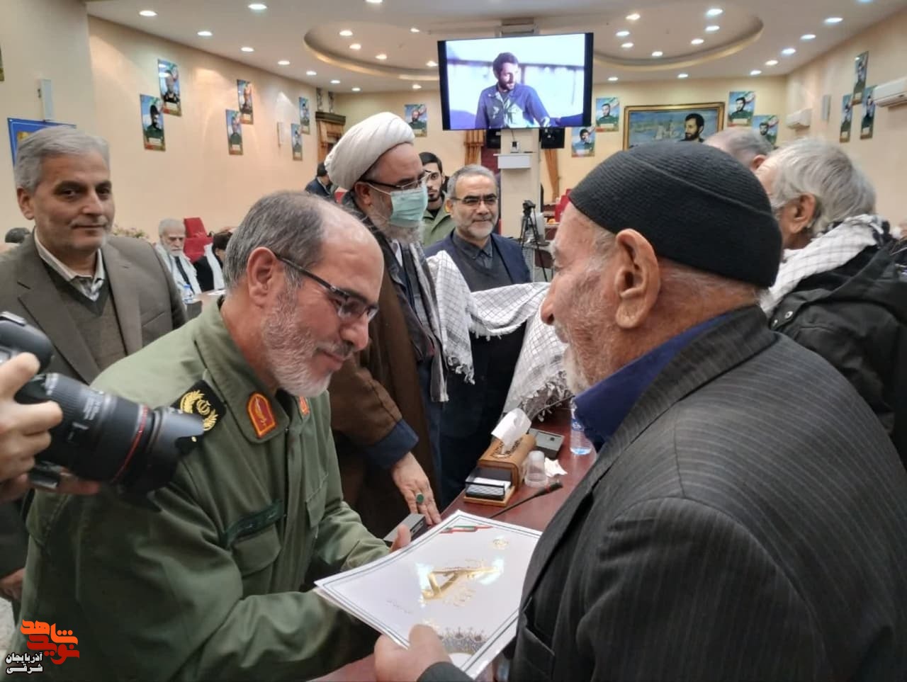 در مراسم تکریم پدران آسمانی از از پدران شهدا تجلیل شد