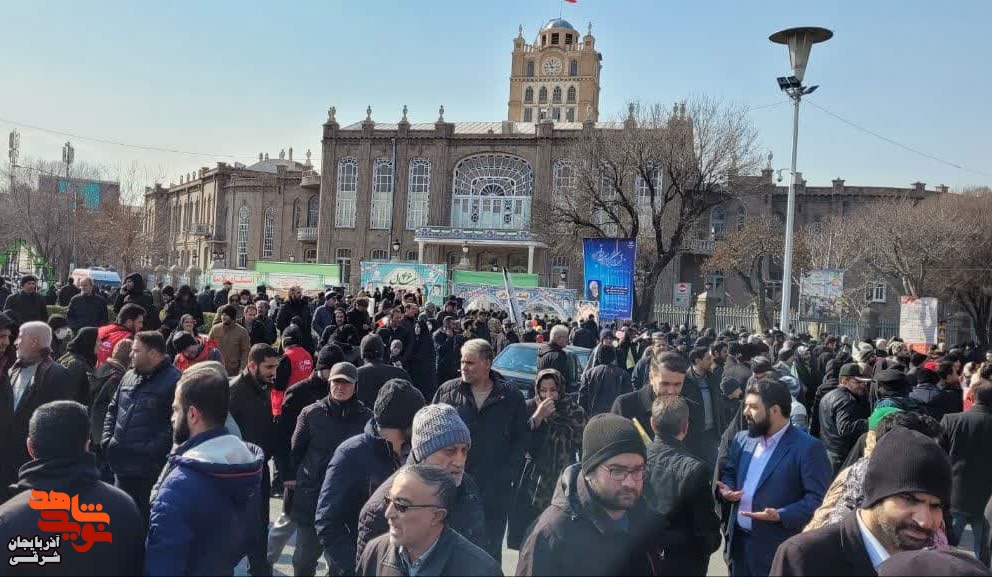 رئیس بنیاد شهید و امورایثارگران در راهپیمایی ۲۲ بهمنِ تبریز حضور یافت