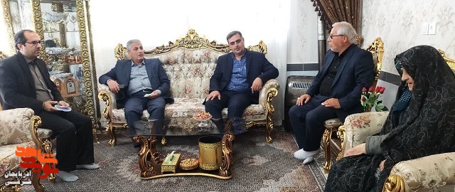 ​​​​​​​دیدار سرپرست بنیاد آذربایجانشرقی با ۳ خانوادۀ شهید در بناب