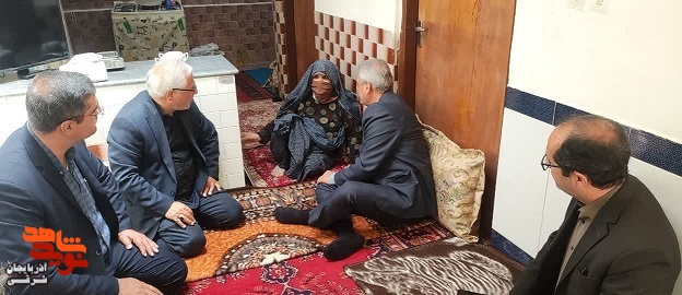 ​​​​​​​دیدار سرپرست بنیاد آذربایجانشرقی با ۳ خانوادۀ شهید در بناب