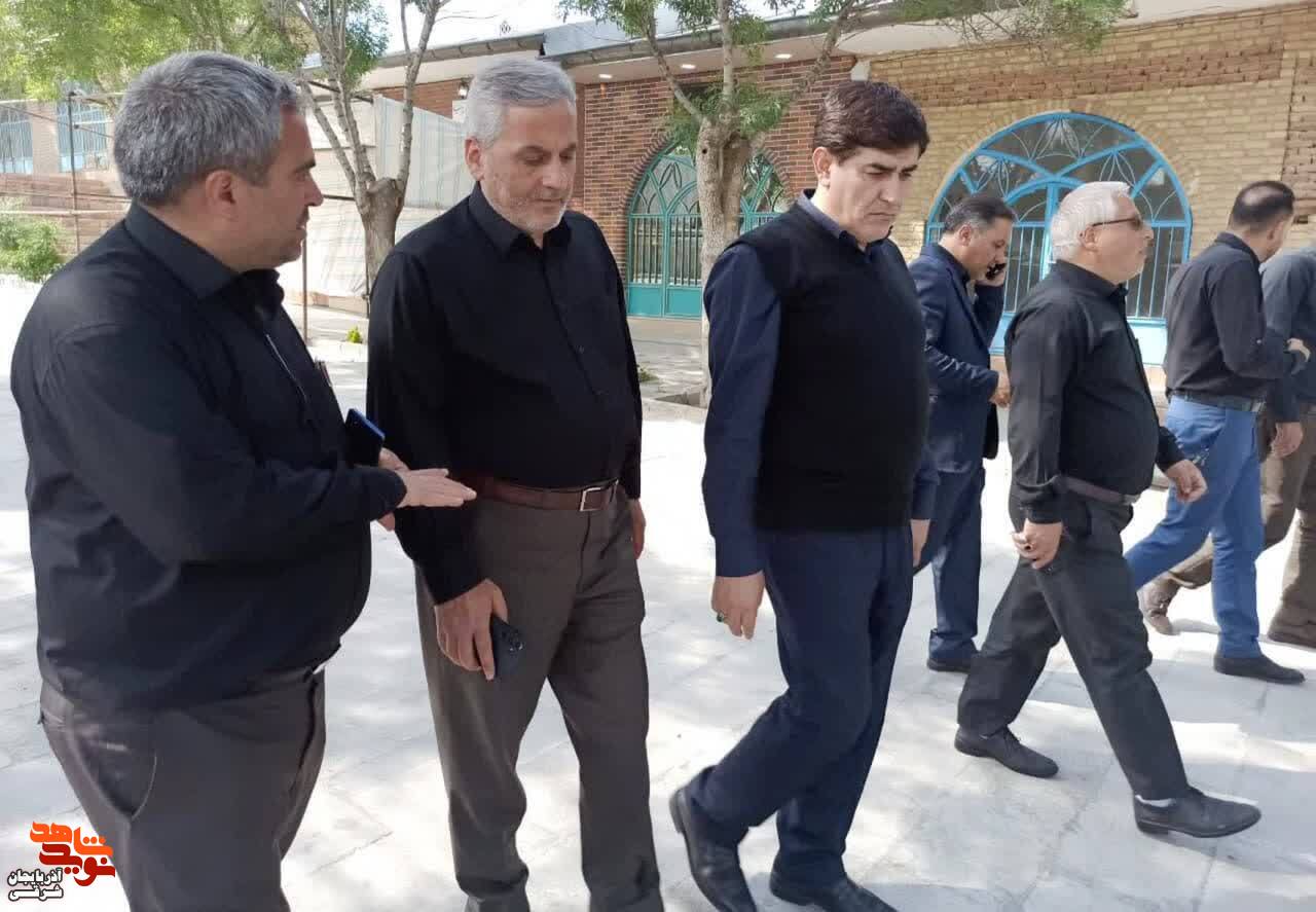 سلمانی برای بازدید از روند آماده‌سازی محل تدفین شهید رحمتی به مراغه رفت