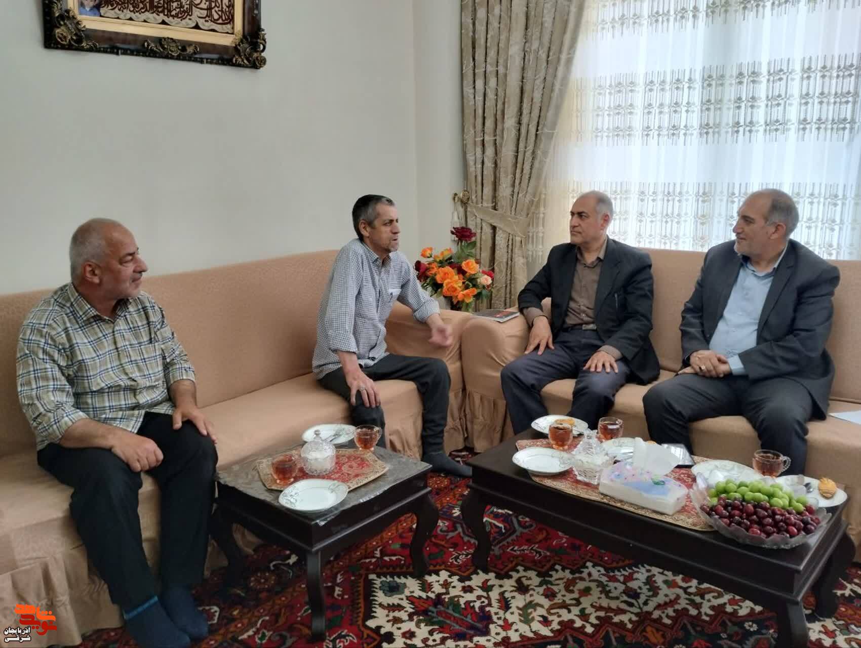 رییس بنیاد تبریز با شش عضو جامعه ایثارگری دیدار کرد