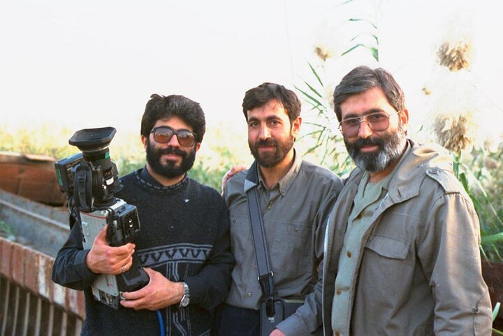 سومین «عکاسنامه» به دوست قدیمی شهید آوینی رسید