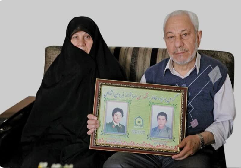 دیدار مدیرکل پشتیبانی و فنی مهندسی بنیاد شهید و امور ایثارگران با مادر شهیدان «احمدی مزرعه»