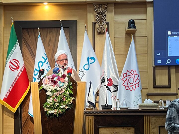 تولید و اشتغال در نگاه اسلام عبادت است / اقتصاد میدان جهاد امروز است