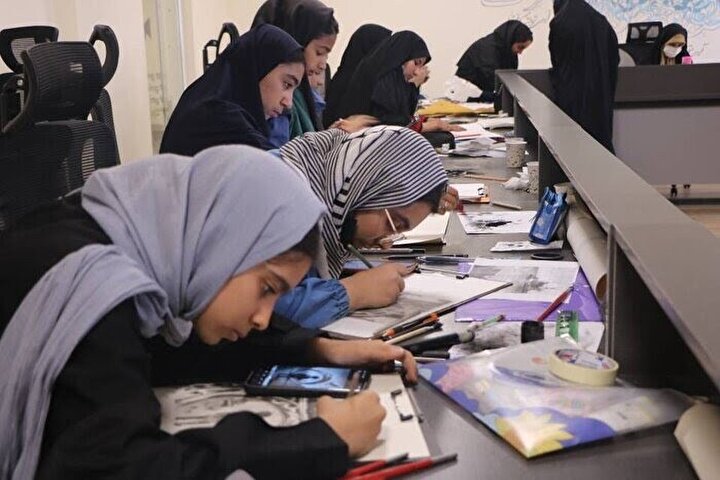 رونمایی بیش از ۲۰۰ آثار هنری نوجوانان در نقش طوفان همزمان با سالگرد شهادت سردار سلیمانی