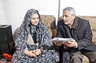 تجلیل مدیرکل بنیاد شهید آذربایجان‌شرقی از صبر خانواده‌های شهدا و جانبازان