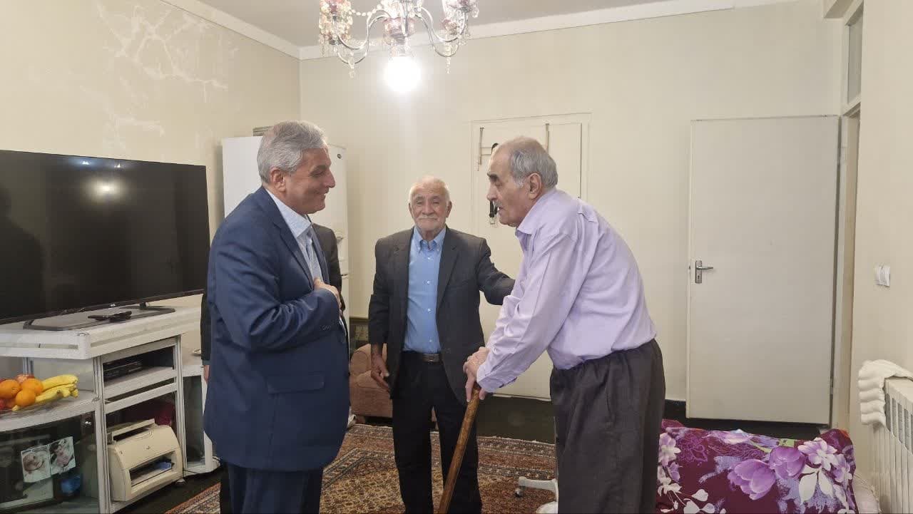دیدار علی‌اکبر سلمانی با ۵ عضو جامعه ایثارگری