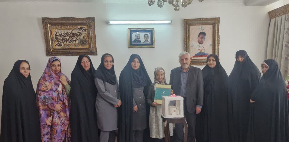 از دختران شهدای مدافع حرم تجلیل شد