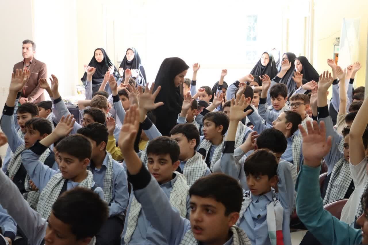 زنگ شهدای خدمت در دبستان شاهد شهید کلانتری ارومیه