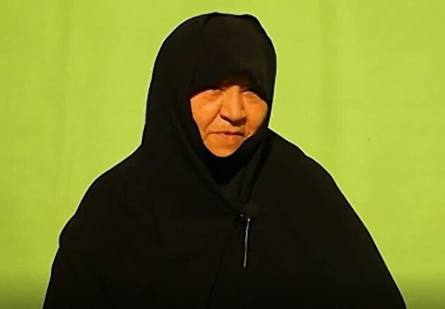 فیلم| بی‌تابی‌های مادر شهیدی در انتظار بازگشت پسرش از جبهه