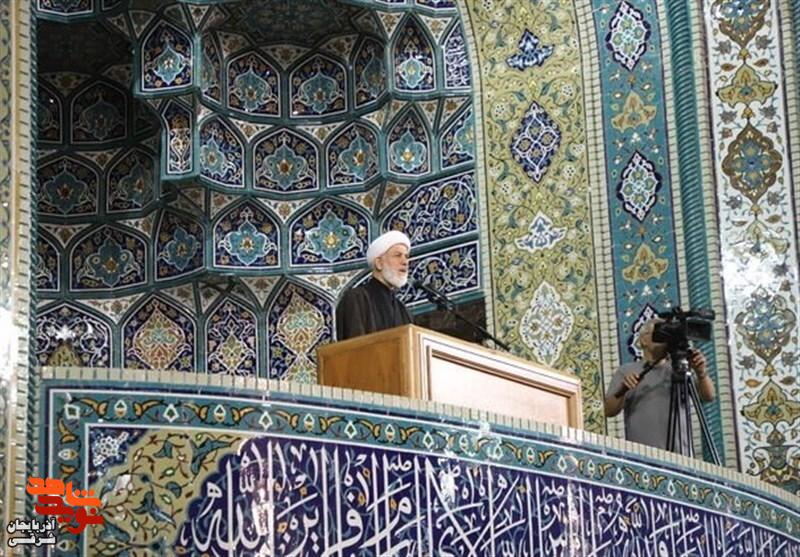 ملت ایران با الهام از عاشورا، راه مقاومت را برگزیده‌اند