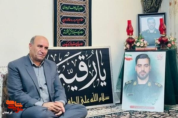 از خانواده شهدای اقتدار در خرم آباد تجلیل شد