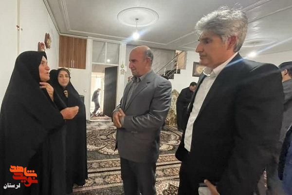 از خانواده شهدای اقتدار در خرم آباد تجلیل شد