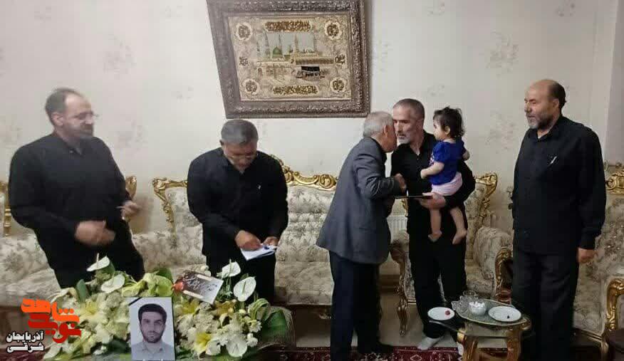 سلمانی به دیدار خانواده شهدای حملات رژیم صهیونیستی رفت