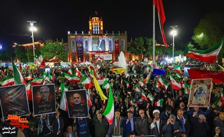 برگزاری مراسم بزرگداشت شهدای پاکپور و سلیمانی در میدان ساعت تبریز