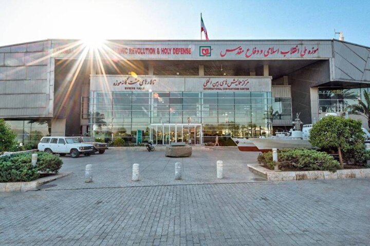 بازدید رایگان از بخش‌های مختلف موزه ملی انقلاب اسلامی و دفاع مقدس همزمان با مراسم وداع و تشییع قائد شهید
