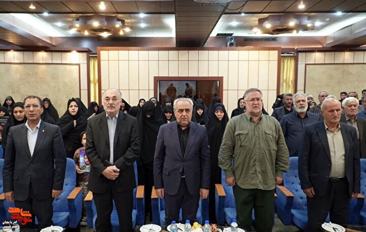 آیین تجلیل از خانواده‌های شهدای جنگ تحمیلی ۱۲ روزه در تبریز