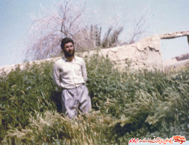 عکس  به یادگار مانده از بسیجی شهید «کرم عباسی»
