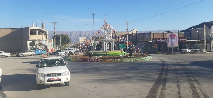 گزارش تصویری از آغاز برنامه های دهه مبارکه فجر در استان و شهرستان ها