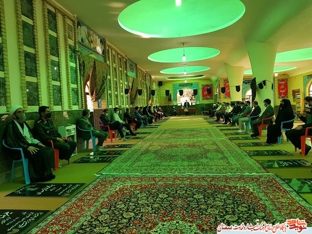 گلباران قبور مطهر شهدای معلم و کارمند به مناسبت هفته دولت - هشتم شهریور ۱۴۰۰ گلزار شهدای شهرستان مهدیشهر