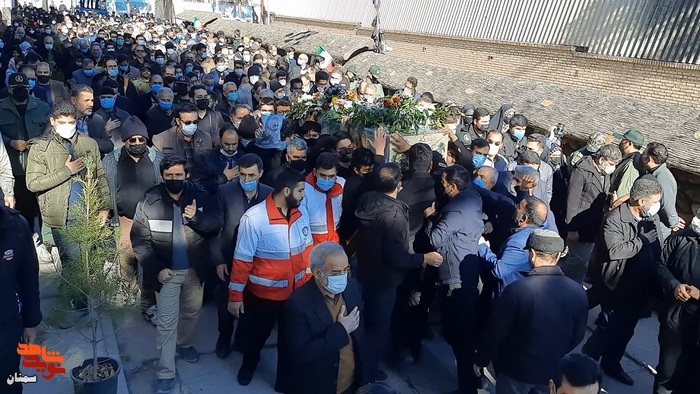 مراسم تشییع و تدفین شهید گمنام خوشنام و نشان دوران دفاع مقدس- شانزدهم دیماه ۱۴۰۰ دانشکده فنی پسران سمنان
