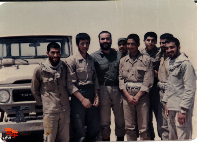 از چپ : شهید محمد صالحی - احد طاعتی - شهید کاوه نبیری - جلال کفشی - سید محسن آل طه - علی اکبر کریمی - کاظمی - سعید احمدی