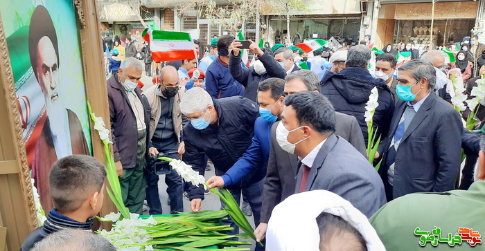 گلباران تمثال رهبر کبیر انقلاب، حضرت امام خمینی (ره)