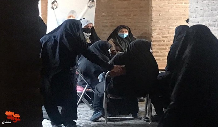 برپایی میز خدمت و ایستگاه سلامت بنیاد شهید و امور ایثارگران استان سمنان پس از نماز جمعه برای عموم مردم- بیستم اسفندماه ۱۴۰۰ مسجد حضرت امام خمینی (ره) شهرستان سمنان