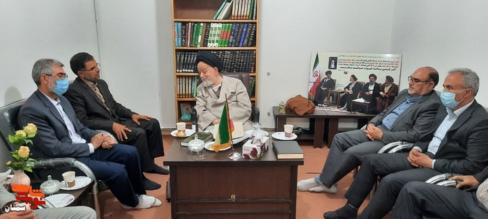 دیدار مدیران بنیاد شهید شهرستان و استان سمنان با آیتالله شاهچراغی نماینده مردم استان در مجلس خبرگان رهبری - بیست و سوم اسفند ۱۴۰۰ دفتر نماینده مجلس خبرگان رهبری در سمنان