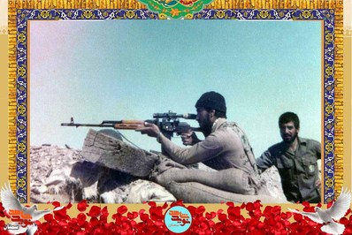 نفر سمت چپ شهید محمدرضا خدابنده‌لو