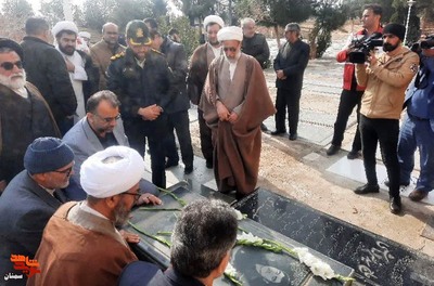 مراسم خورشید قرن- دوازدهم بهمن‌ماه ۱۴۰۲ آستان مقدس امامزاده بکیر‌بن‌اعین(ع) شهرستان دامغان